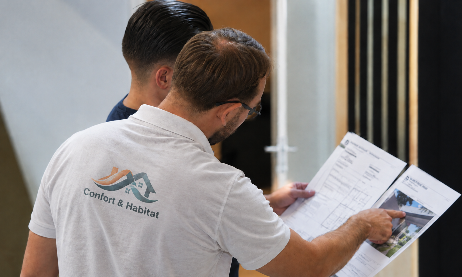 Conseiller Confort & Habitat étudiant un projet de rénovation